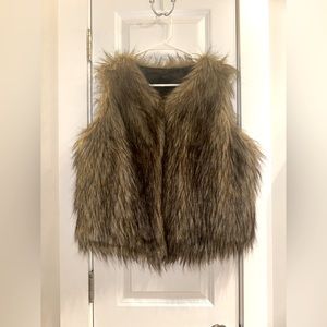 Women’s Faux Fur Vest SZ XL